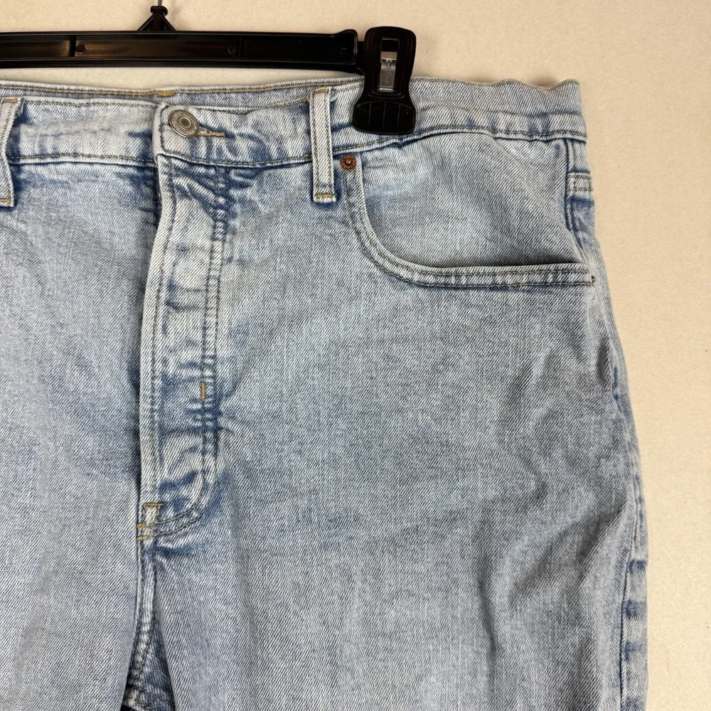 Old Navy Sky-Hi Straight Jeans Womens 16 Blue Light Wash High Rise Stretch Denim